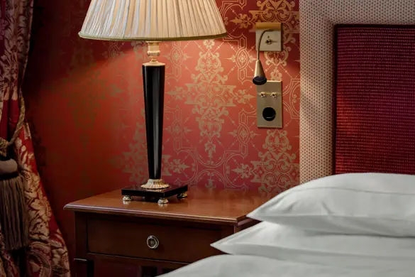 Les Trois Rois City King Room 106 1207 2