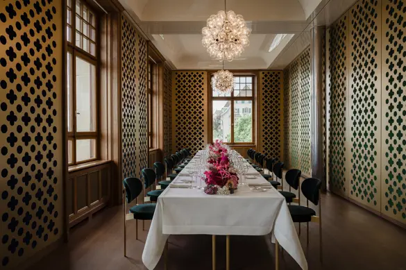 2505 OP Les Trois Rois Bankett 5800