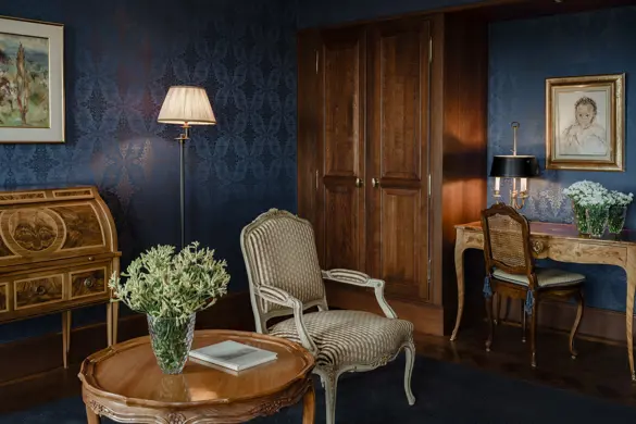 Les Trois Rois River Junior Suite 320 1957 2