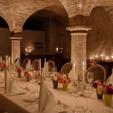 Les Trois Rois Chefstable 1000