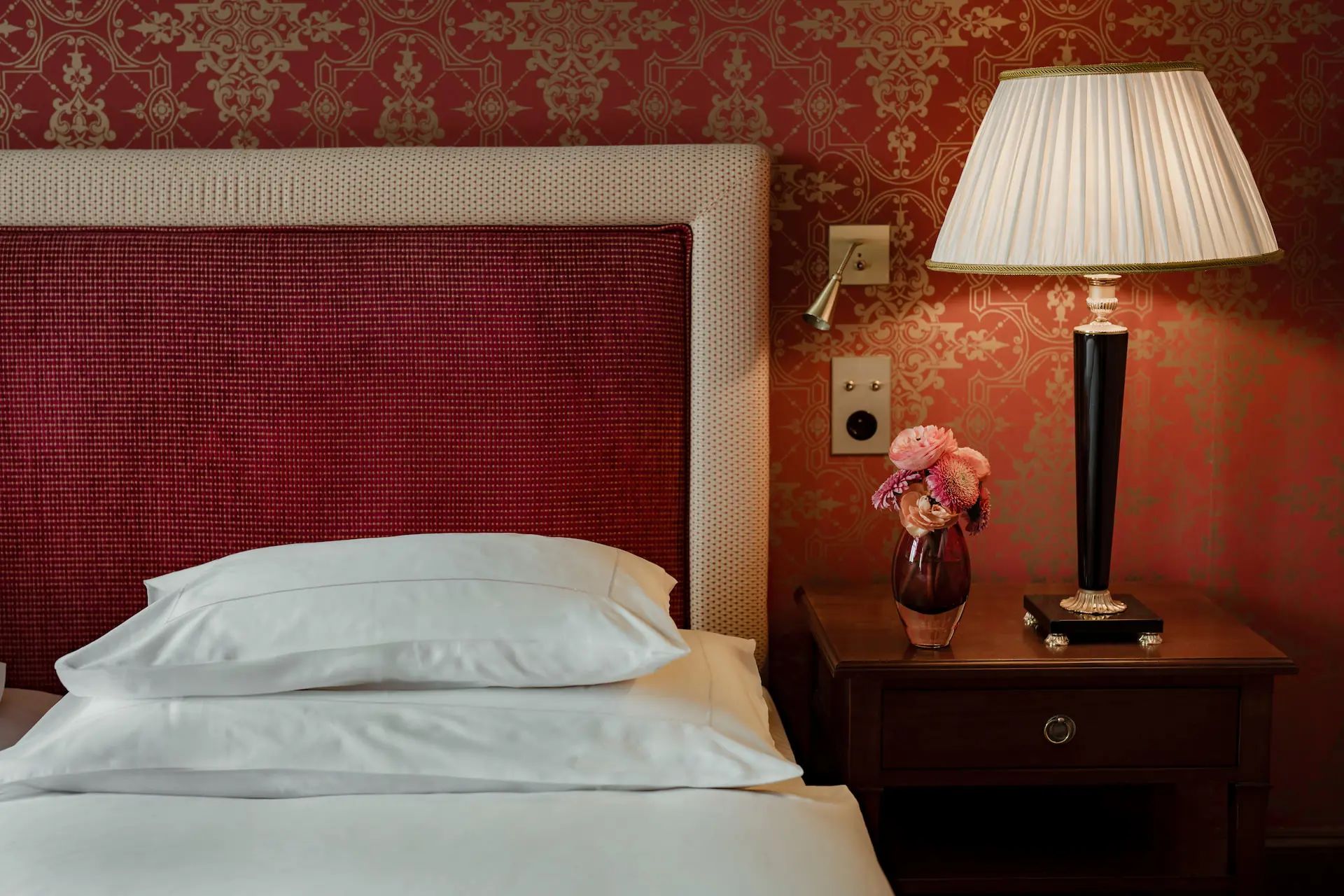 Les Trois Rois Zimmer River King Room (3)