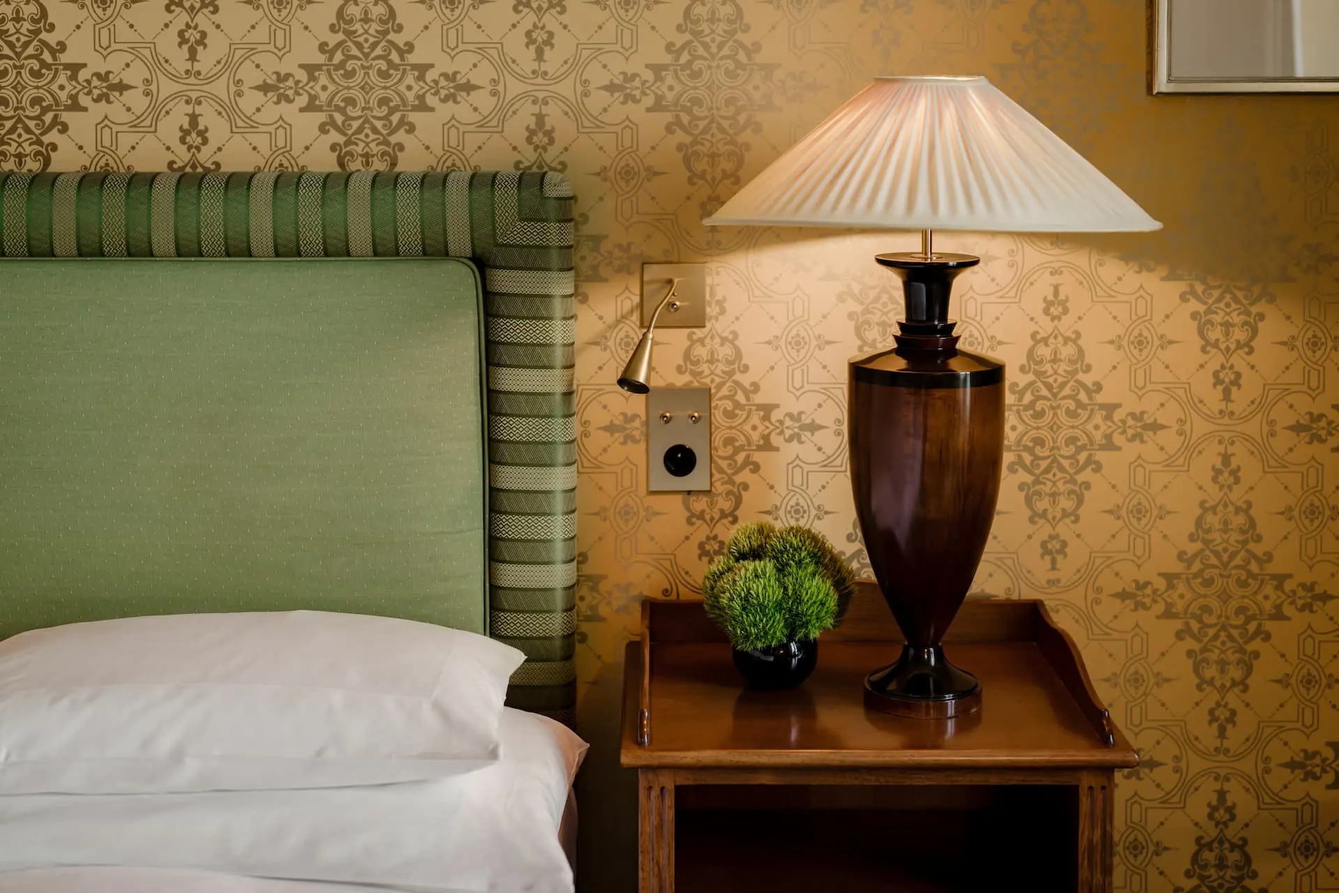Les Trois Rois Zimmer River Queen Room (4)