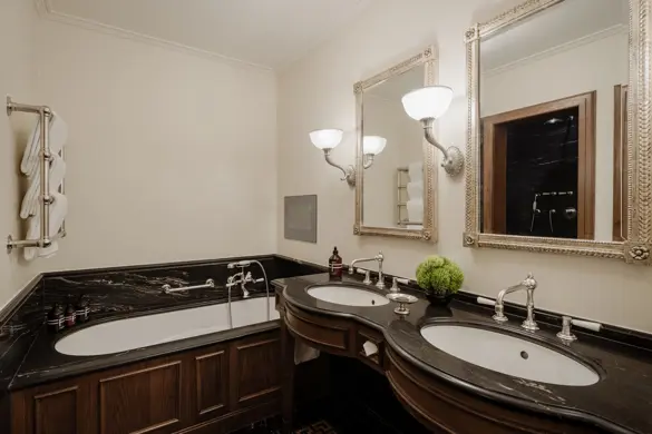 Les Trois Rois River Junior Suite Balcony 115 1423