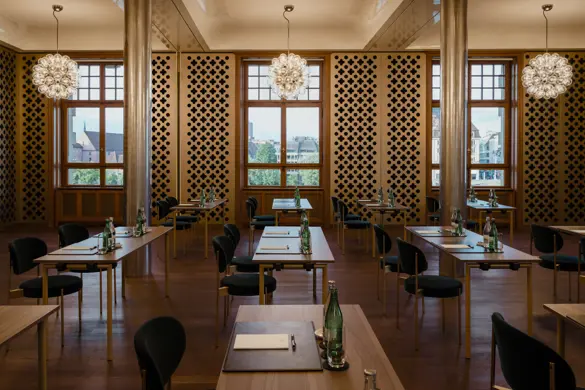 2505 OP Les Trois Rois Bankett 5043