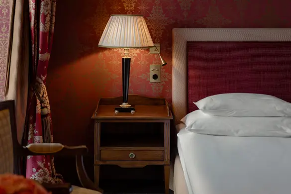 Les Trois Rois River King Room Balcony 114 1307