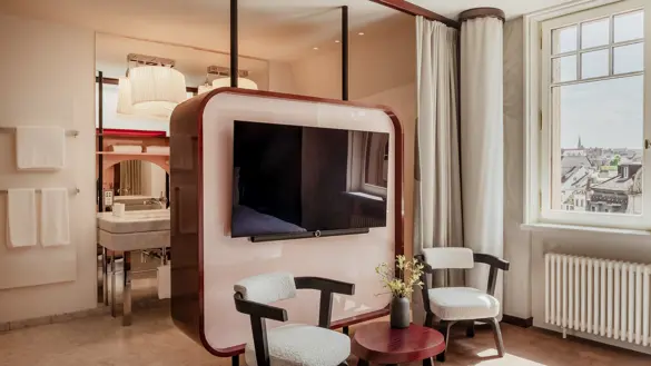 2506 JD B2 Room (3) 2005 Bearbop