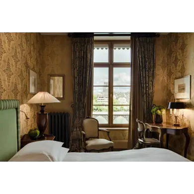 Les Trois Rois Zimmer River Queen Room (2)