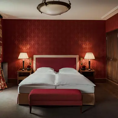 2505 OP Les Trois Rois Room 3